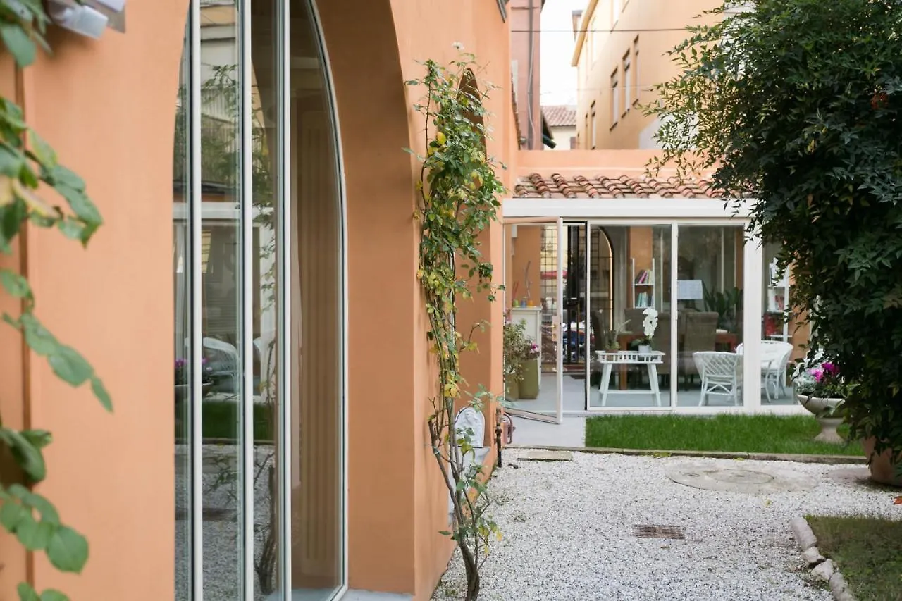 Relais Pacinotti Rooms Pisa Italia